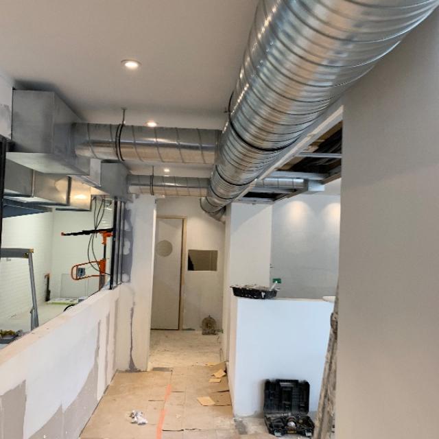  Aménagement Complet d'un Restaurant Privé, Chauffage, Ventilation sur mesure.